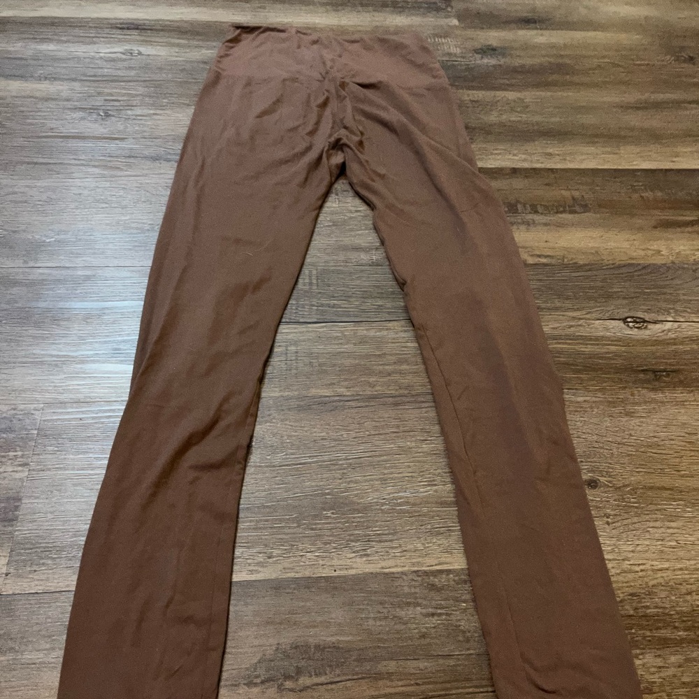 soft leggings kinda a hot chocolate color and super pajama material